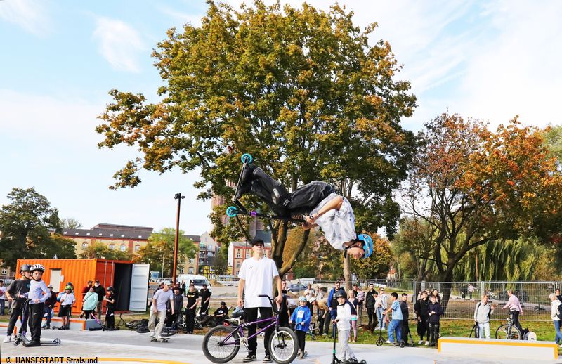 Nur Fliegen ist schöner: Einweihung des neuen Skateparks auf der Schützenbastion Nur Fliegen ist schöner: Einweihung des neuen Skateparks auf der Schützenbastion