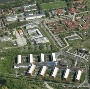 Im Vordergrund die Deutsche Rentenversicherung, in der sich jetzt die Adesso-Räume befinden, im Hintergrund die Hochschule  Stralsund (HOST)